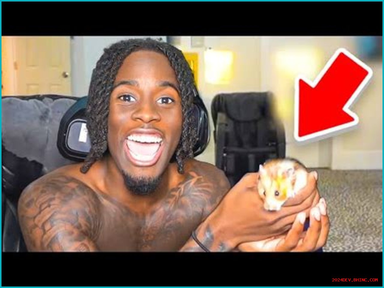 Kai Cenat accidentally flashes his ‘deal’ while dancing on his livestream