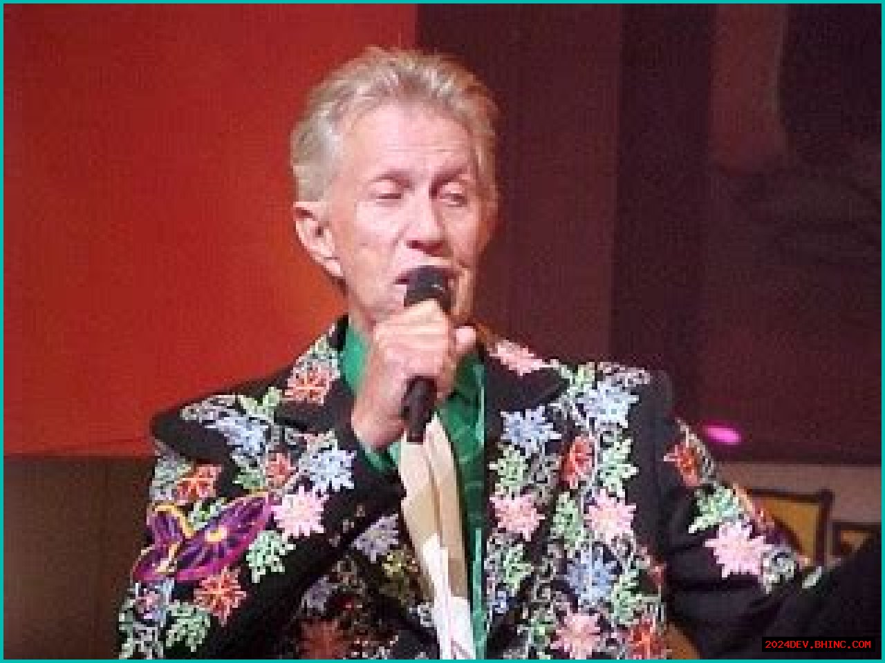 Porter Wagoner: Country Singer, Songs, Age, Height, Wife, Kids, Net Worth, Cause of Death!