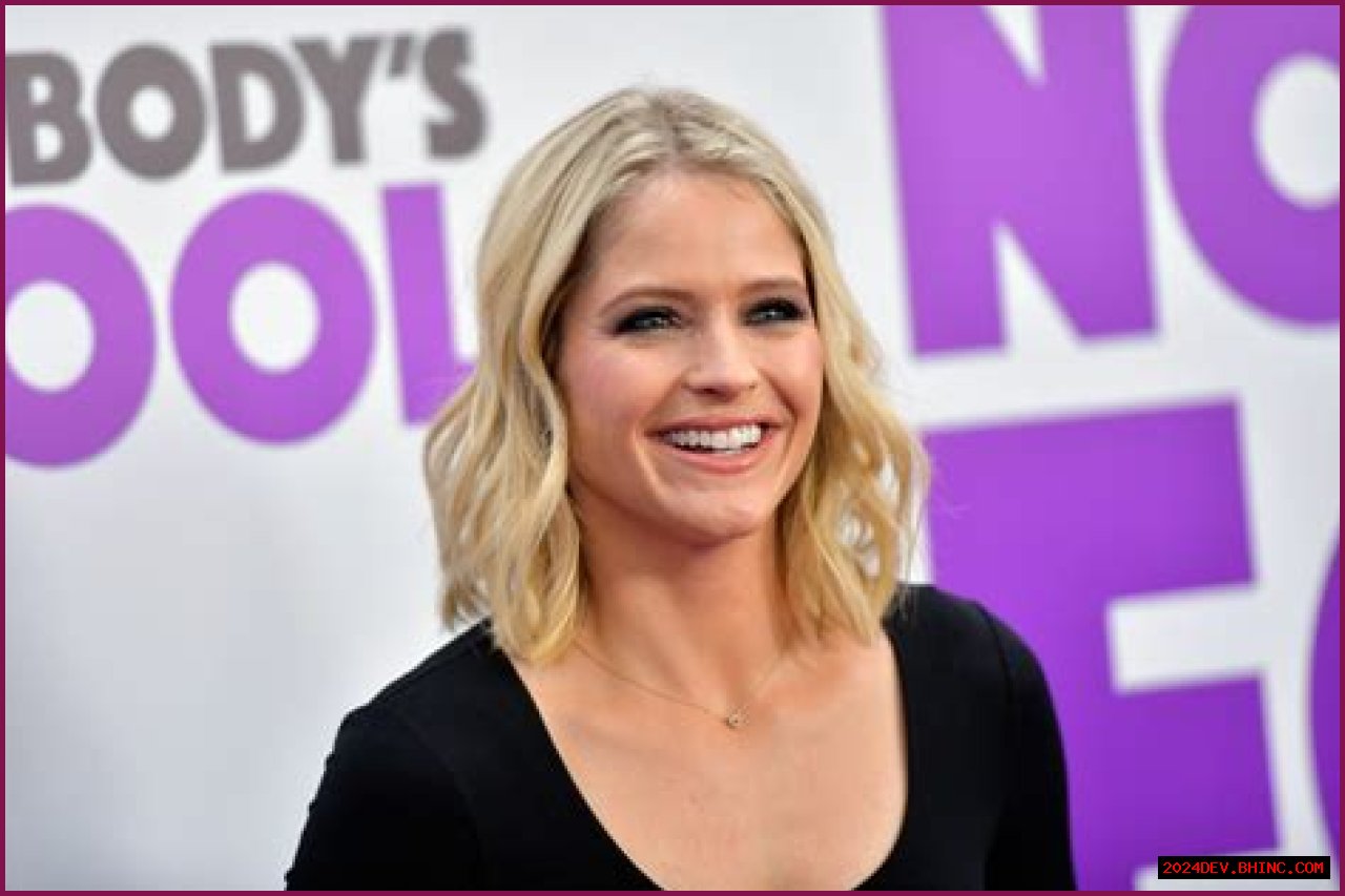 Sara Haines Is Back At ABC's 'The View'